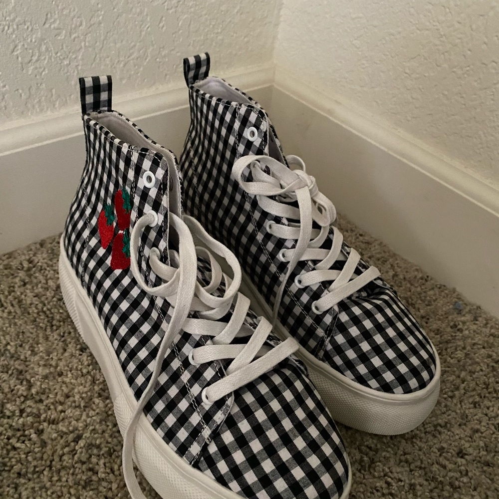 Never worn - Picture 3 of 3
